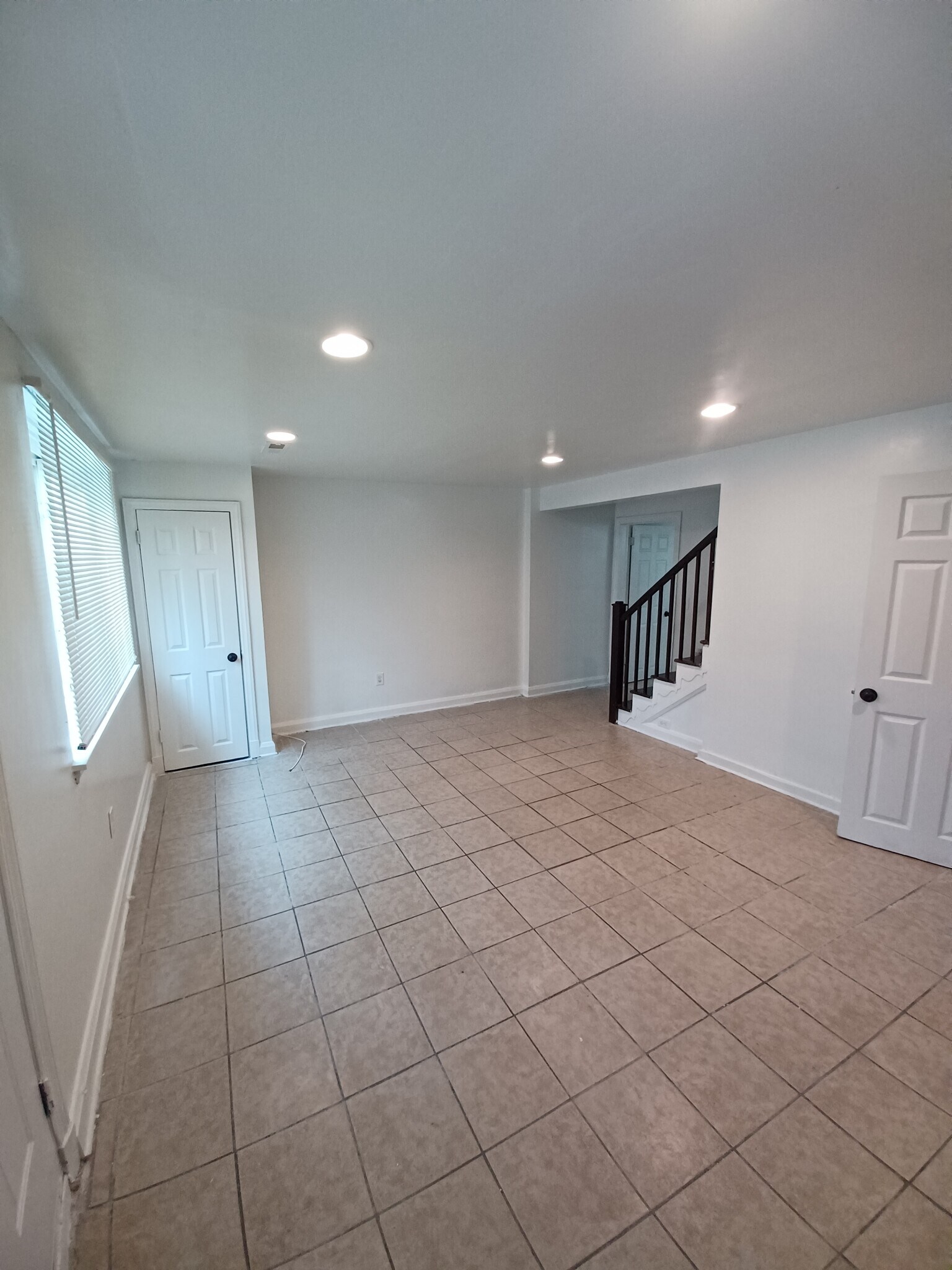 Building Photo - 1646 Heathfield Rd