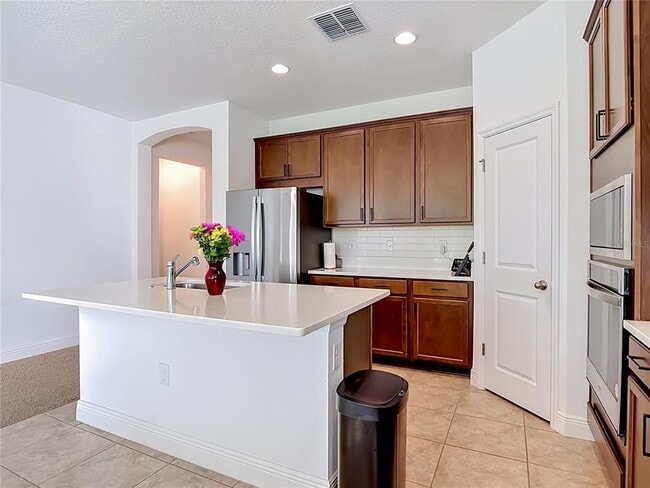Building Photo - 792 Hyperion Dr