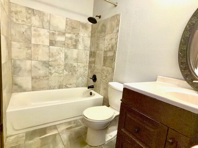 Building Photo - 1827 Polley Ct