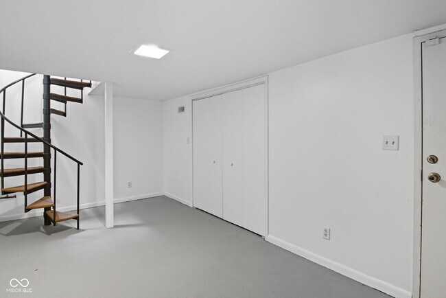 Building Photo - 1448 N Illinois St