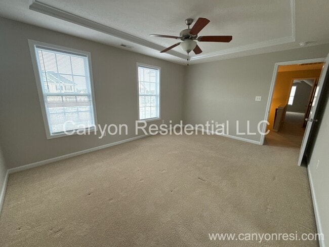 Building Photo - 3628 Crosswinds Dr