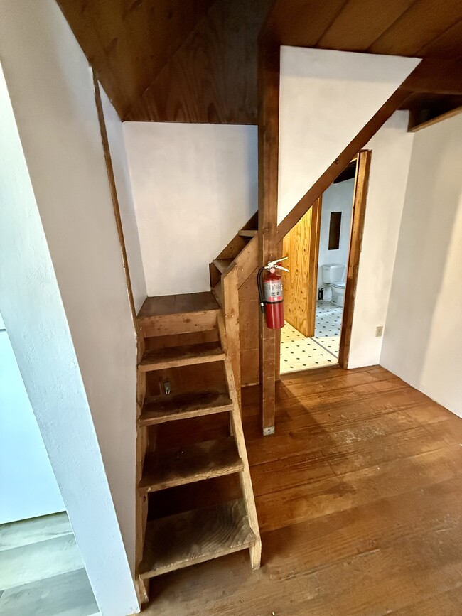 Building Photo - 17723 Lazy Dog Rd