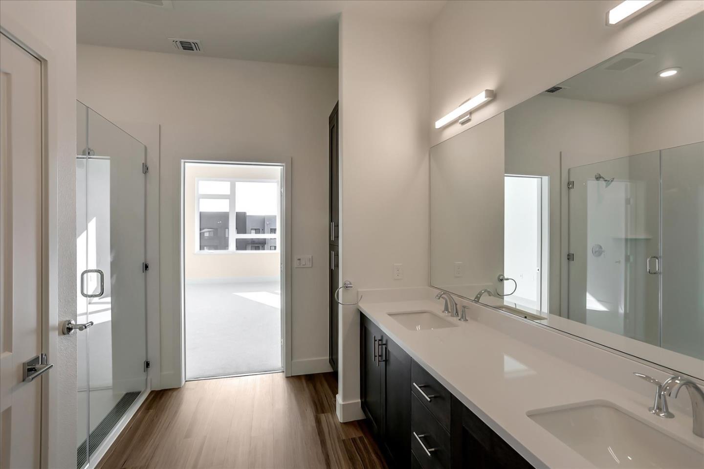 Primary bathroom - 3578 Rambla Place