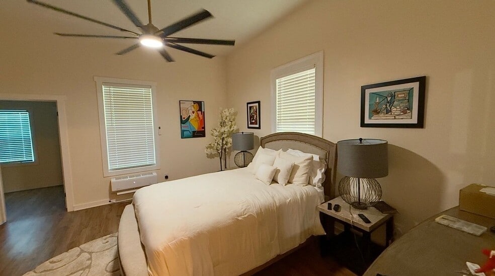 Building Photo - 226 Huger St