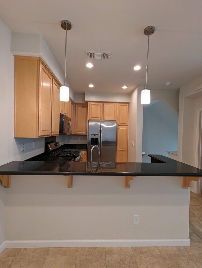 Building Photo - 1246 De Altura Cmns
