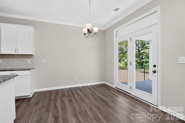 Building Photo - 17401 Carolina Hickory Dr