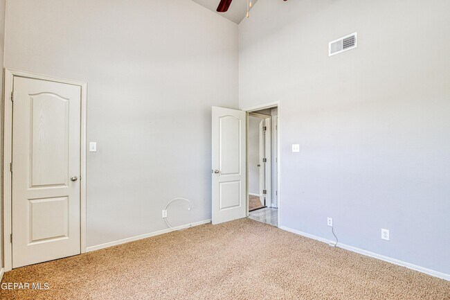 Building Photo - 12215 Stansbury Dr