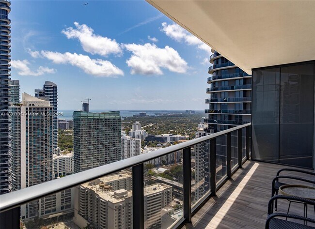 Building Photo - 801 S Miami Ave
