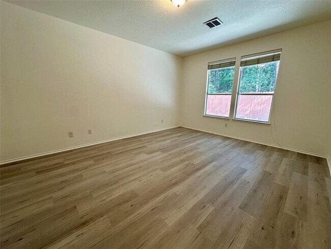 Building Photo - 951 Doire Dr