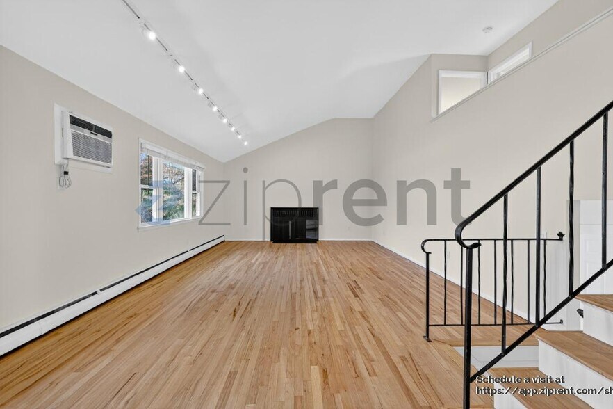 Building Photo - 68 Lyman Rd