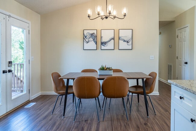 Building Photo - 58 Auburn Dr SW