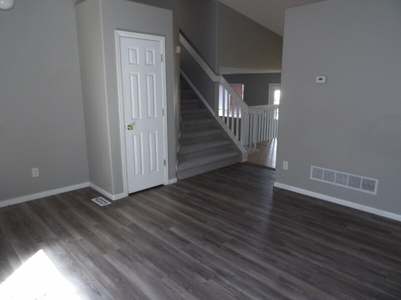 Building Photo - 4979 Butterfield Dr
