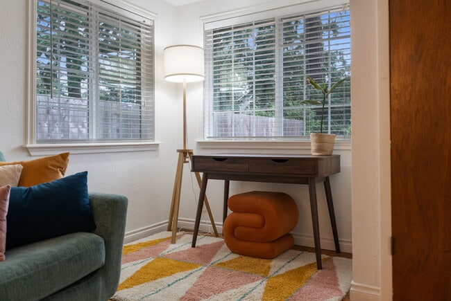 Building Photo - 7414 SE Ogden St