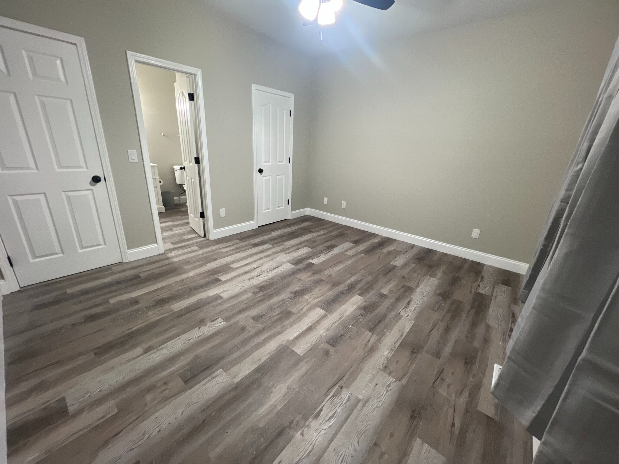 Building Photo - Room in House on Polar Rock Rd SW