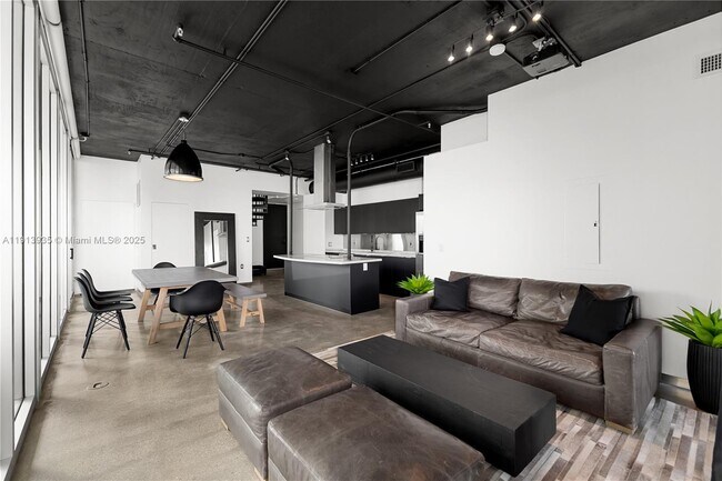 Building Photo - 1700 Meridian Ave