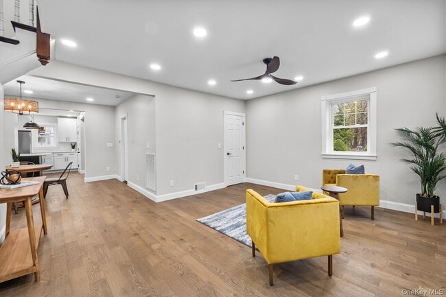 Building Photo - 78 E Maltbie Ave