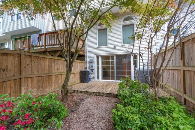 Building Photo - 13939 Preacher Chapman Pl