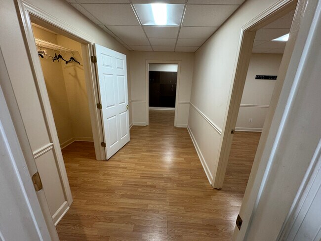 Building Photo - 691 Bear Creek Rd