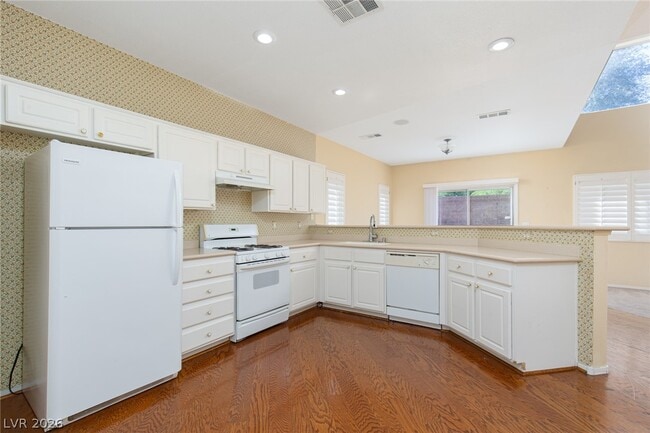 Building Photo - 725 Smokey Mountain Ave
