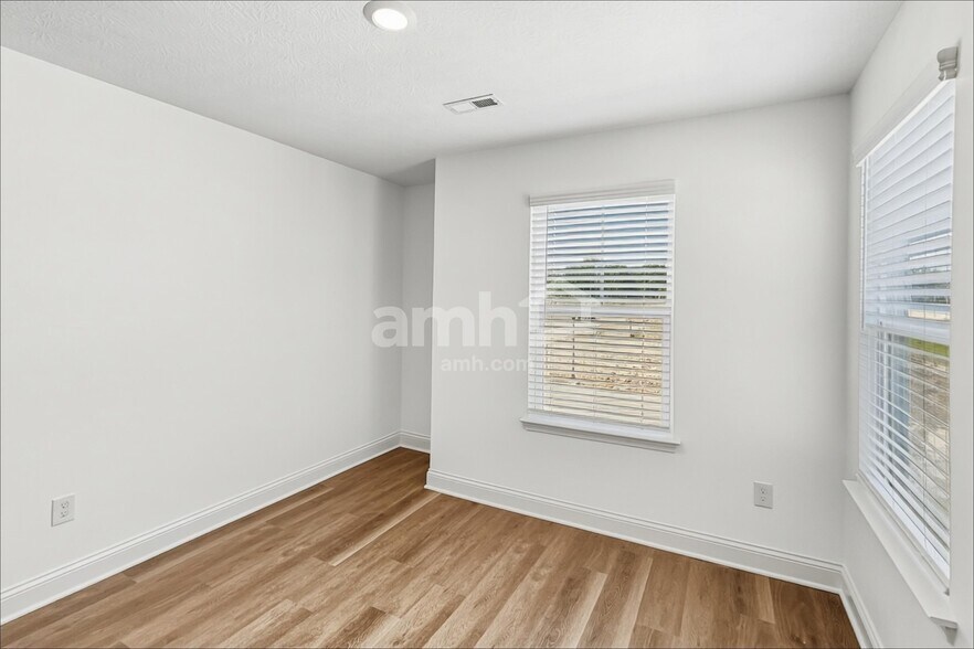 Building Photo - 28 Doran Pk Ct