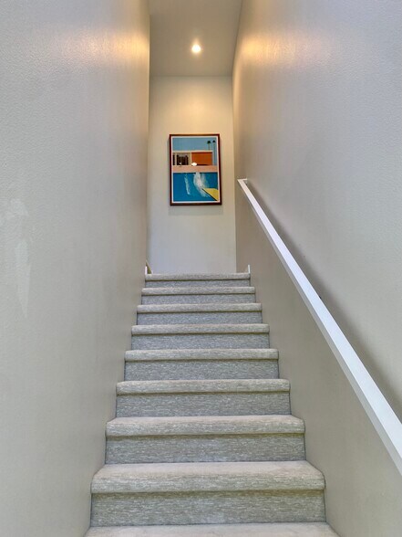 Building Photo - 101 Schick