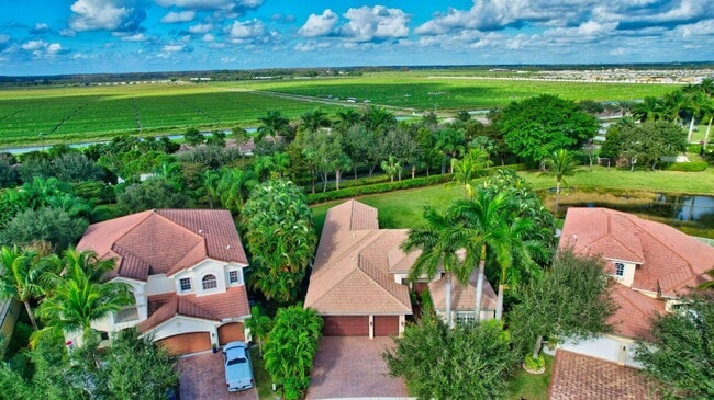 Building Photo - 8891 Starhaven Cove