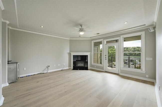 Building Photo - 2226 Westlake Dr