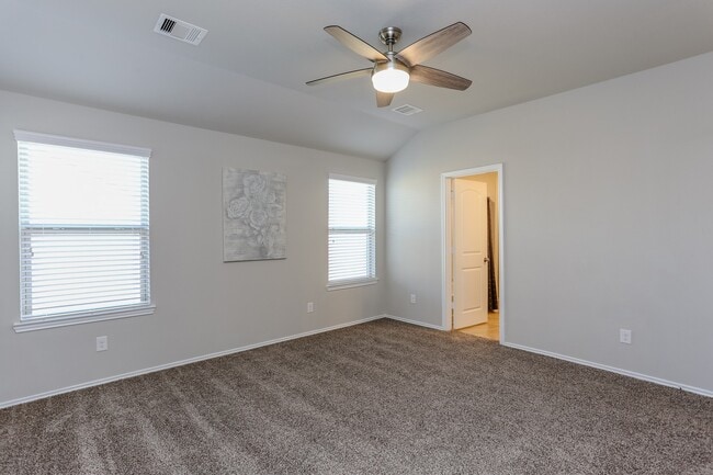 Building Photo - 9922 Southern Bayberry Dr