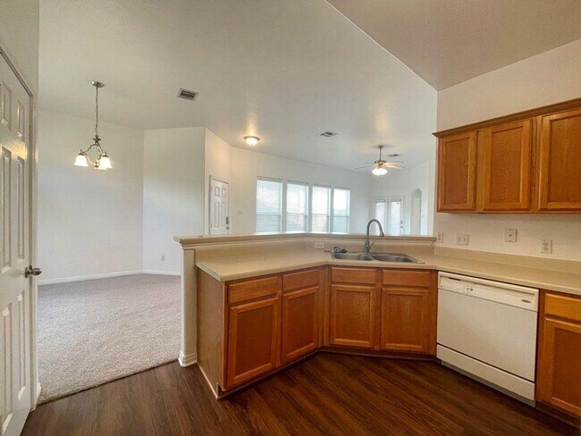 Building Photo - Nice home available in Brookside Subdivision!