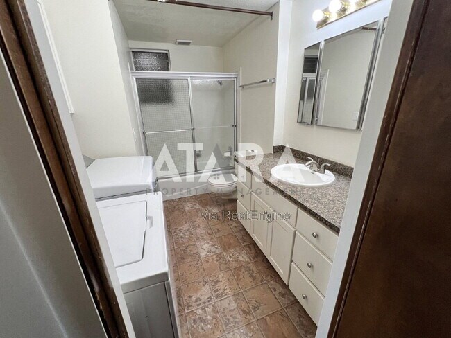 Building Photo - 270 2020 N