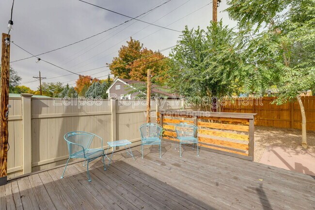Building Photo - 1228 Bonito Ave