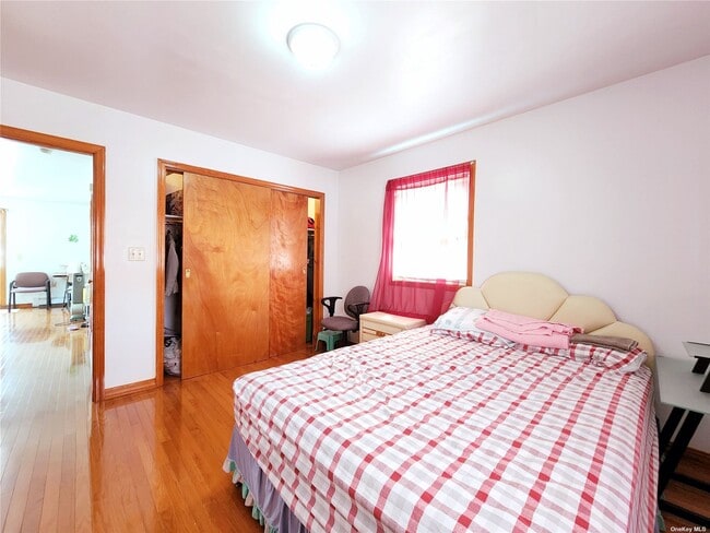 Building Photo - 40-50-50 Utopia Pkwy