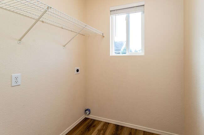 Building Photo - 4815 Tory Ridge Dr