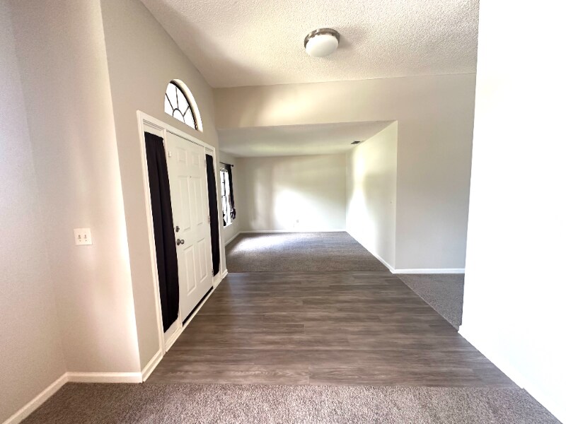Building Photo - 345 Wildberry Ct