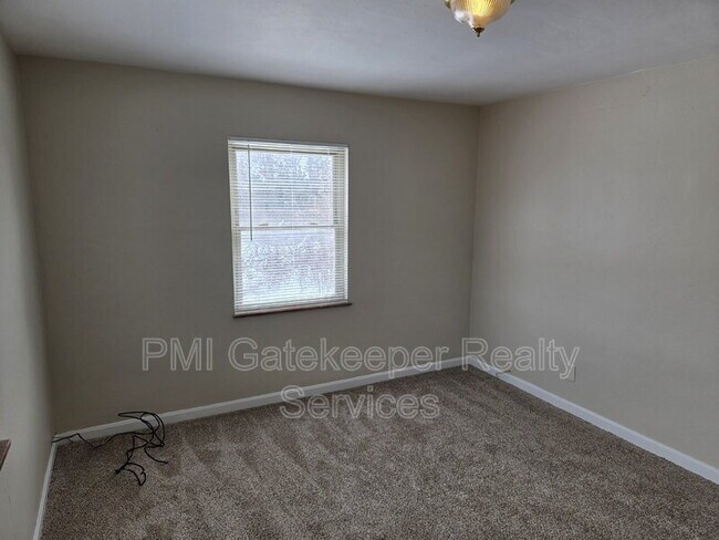 Building Photo - 7772 Stillwell Rd