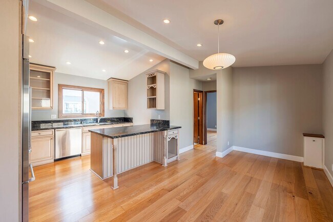 Building Photo - Beautiful Manhattan Beach Rental Home!