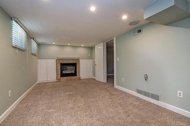 Building Photo - 3738 Zenobia St