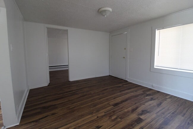 Building Photo - 528 Torrey St
