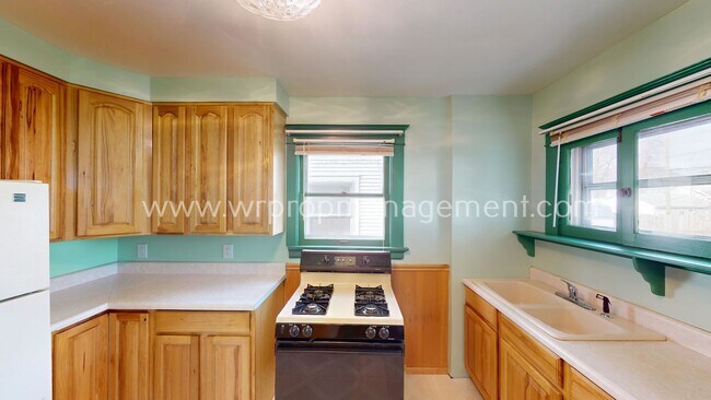 Building Photo - 3 Bedroom 1 Bathroom Home for Rent Near Gl...