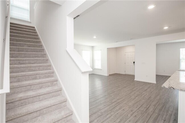 Building Photo - 101 Goshawk St