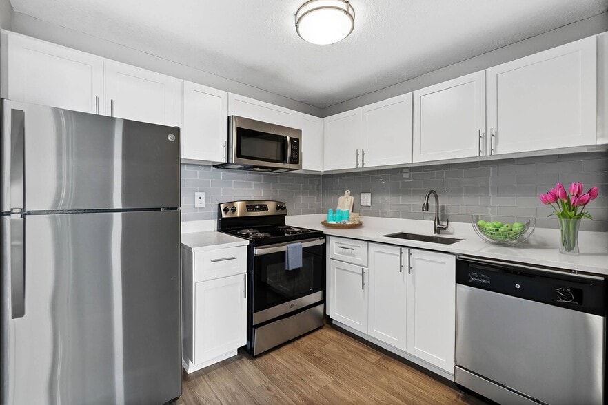 Wilton Tower 520 NE 20th St Fort Lauderdale FL 33305 Apartment Finder