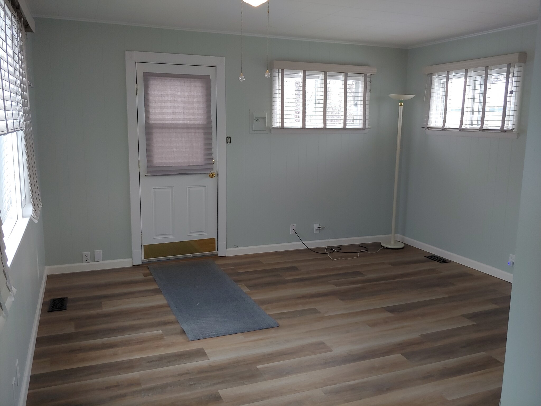 Building Photo - 2300 S Julian St