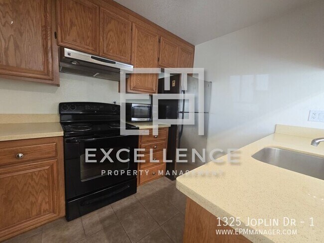 Building Photo - 1325 Joplin Dr