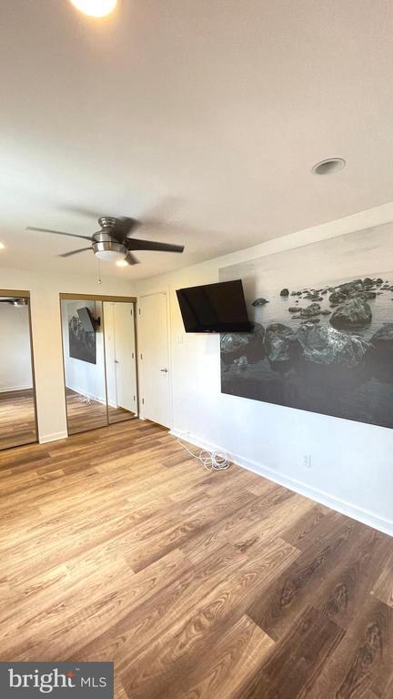 Building Photo - 324 Avon St