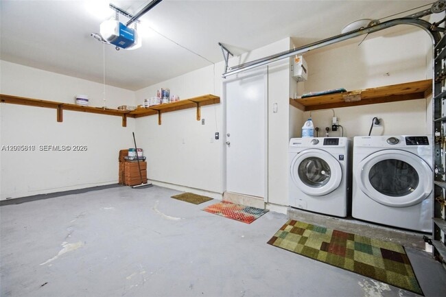 Building Photo - 561 SW 87th Ct