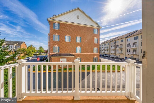 Building Photo - 3687 Spring Hollow Ln