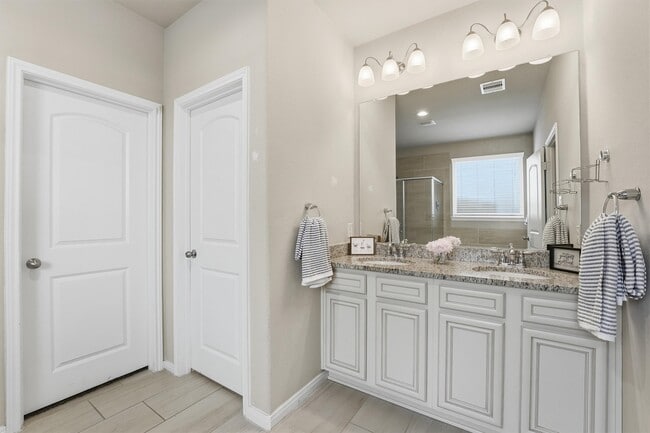 Building Photo - 14324 Prospect Park Ln