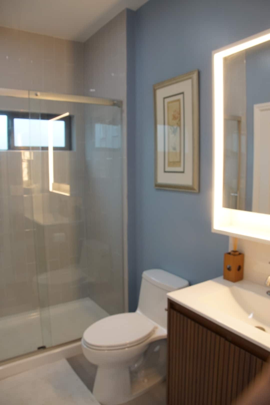 Building Photo - 1850 Lees Ave