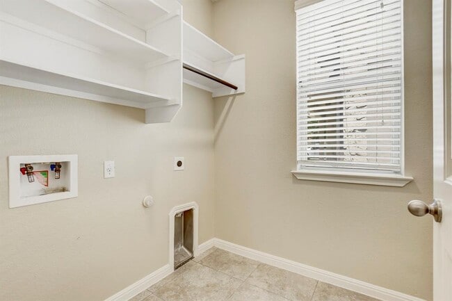Building Photo - 356 Quarry Ln