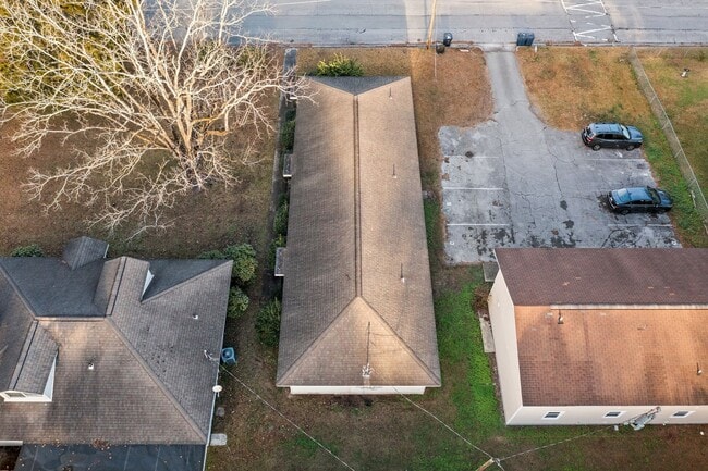 Building Photo - Welcome to Richlands Avenue!